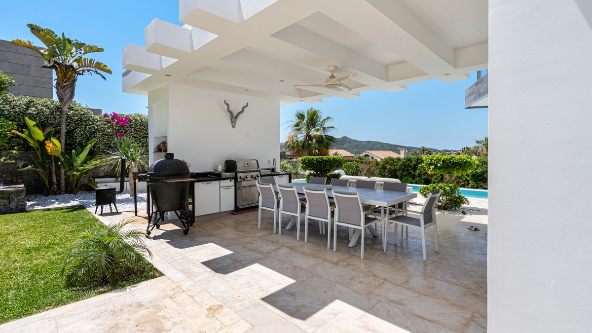5 Bed Townhouse for sale in Javea Costa Blanca, Alicante, Spain