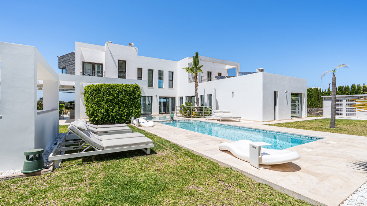 5 Bed Townhouse for sale in Javea Costa Blanca, Alicante, Spain