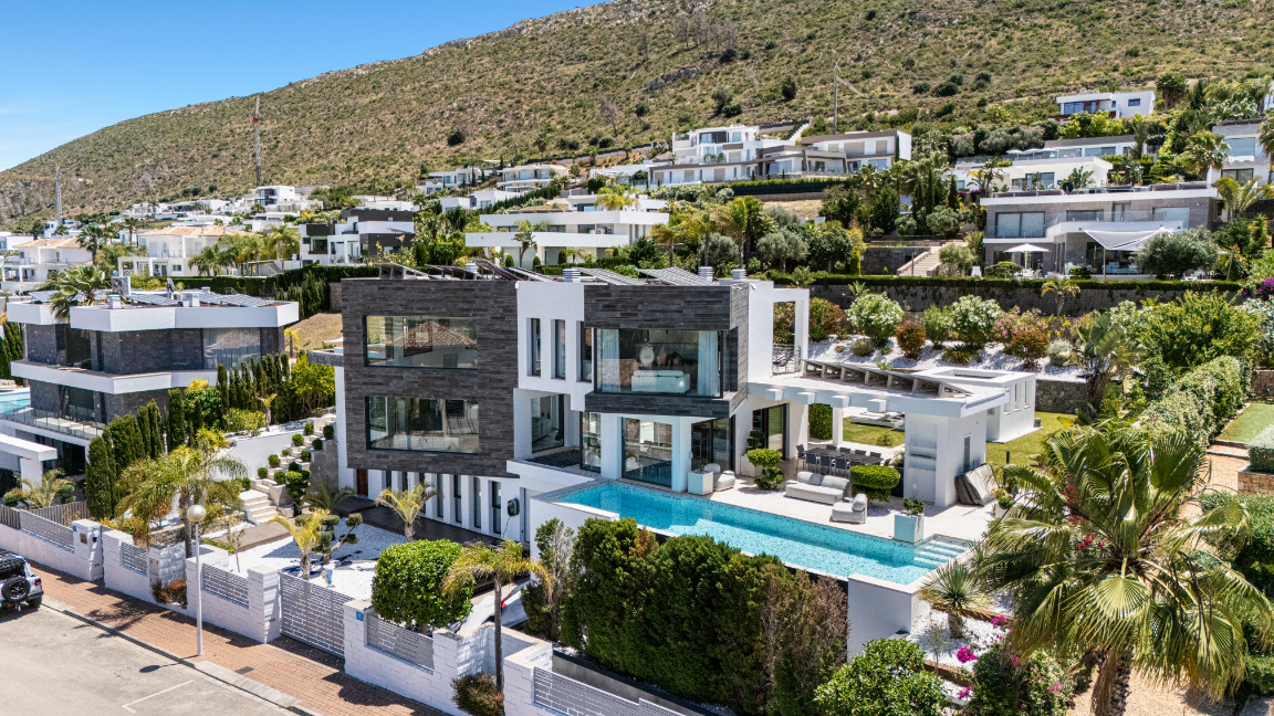 5 Bed Townhouse for sale in Javea Costa Blanca, Alicante, Spain