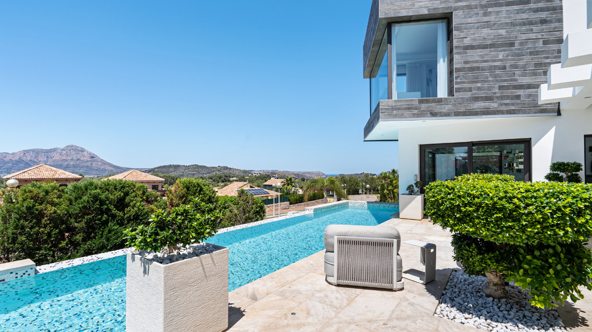 5 Bed Townhouse for sale in Javea Costa Blanca, Alicante, Spain