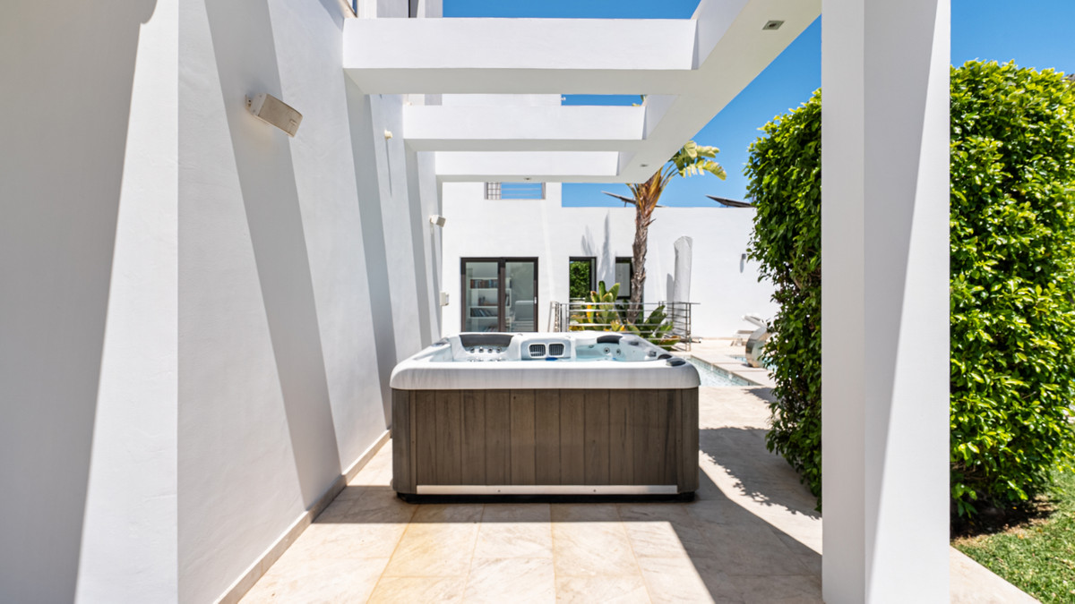 5 Bed Townhouse for sale in Javea Costa Blanca, Alicante, Spain