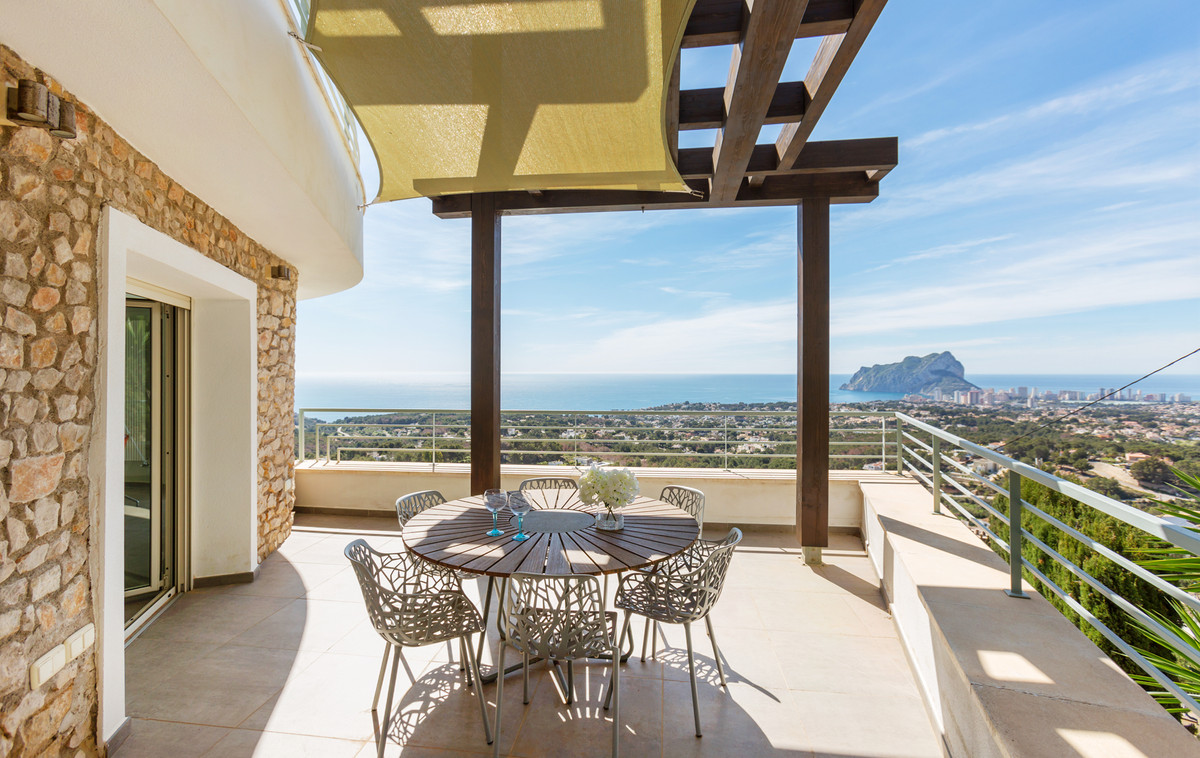 4 Bed Townhouse for sale in La Fustera Costa Blanca, Alicante, Spain