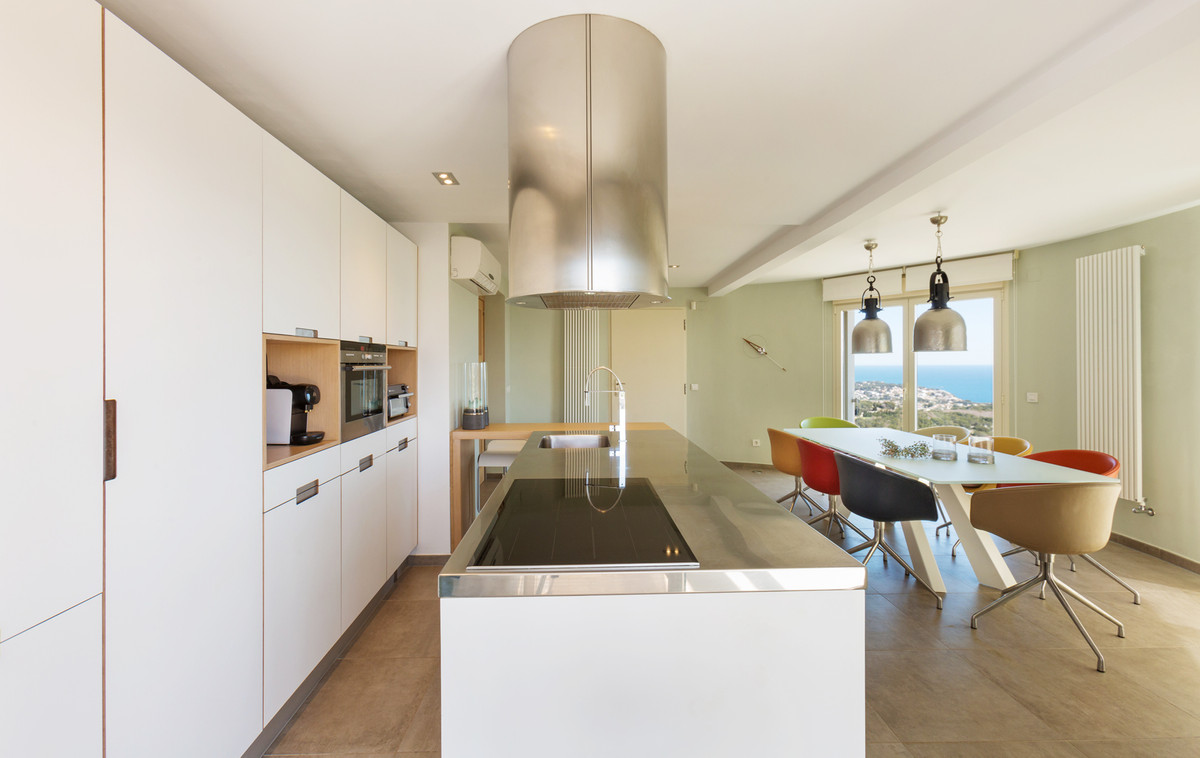 4 Bed Townhouse for sale in La Fustera Costa Blanca, Alicante, Spain