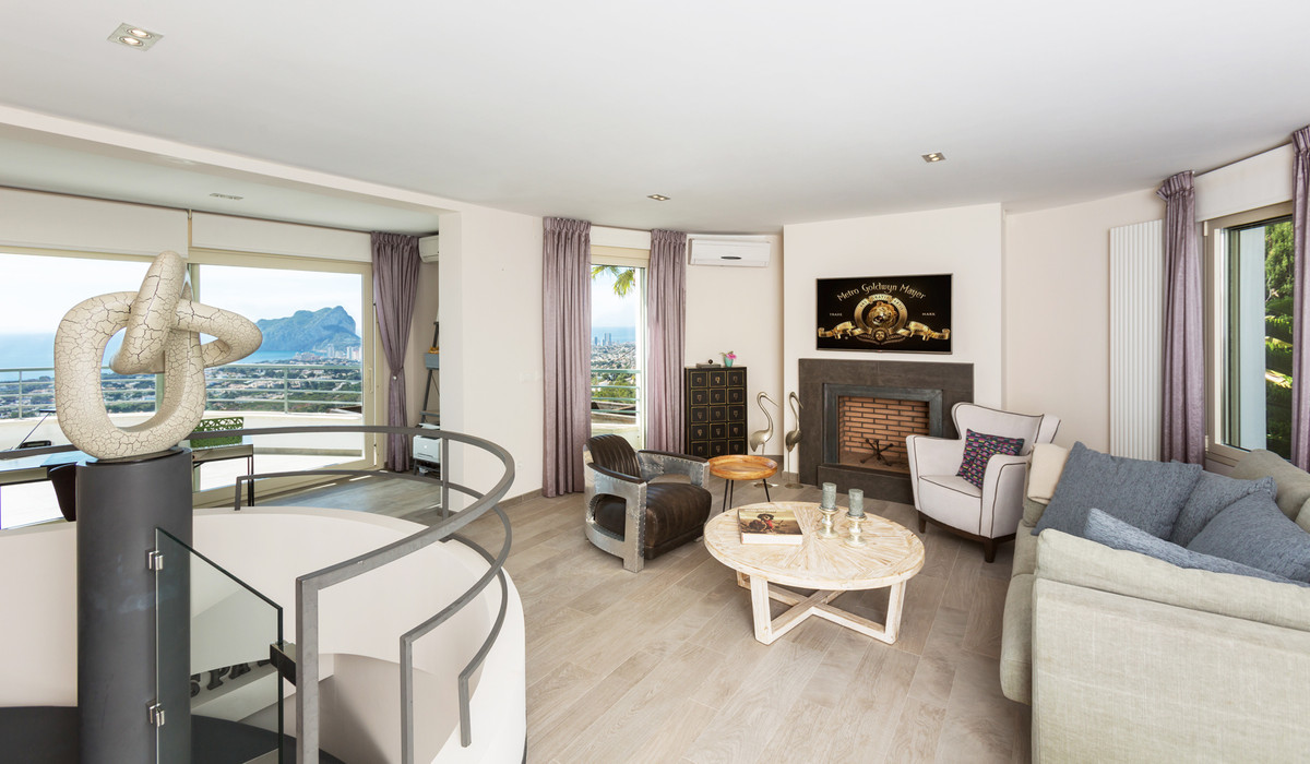 4 Bed Townhouse for sale in La Fustera Costa Blanca, Alicante, Spain
