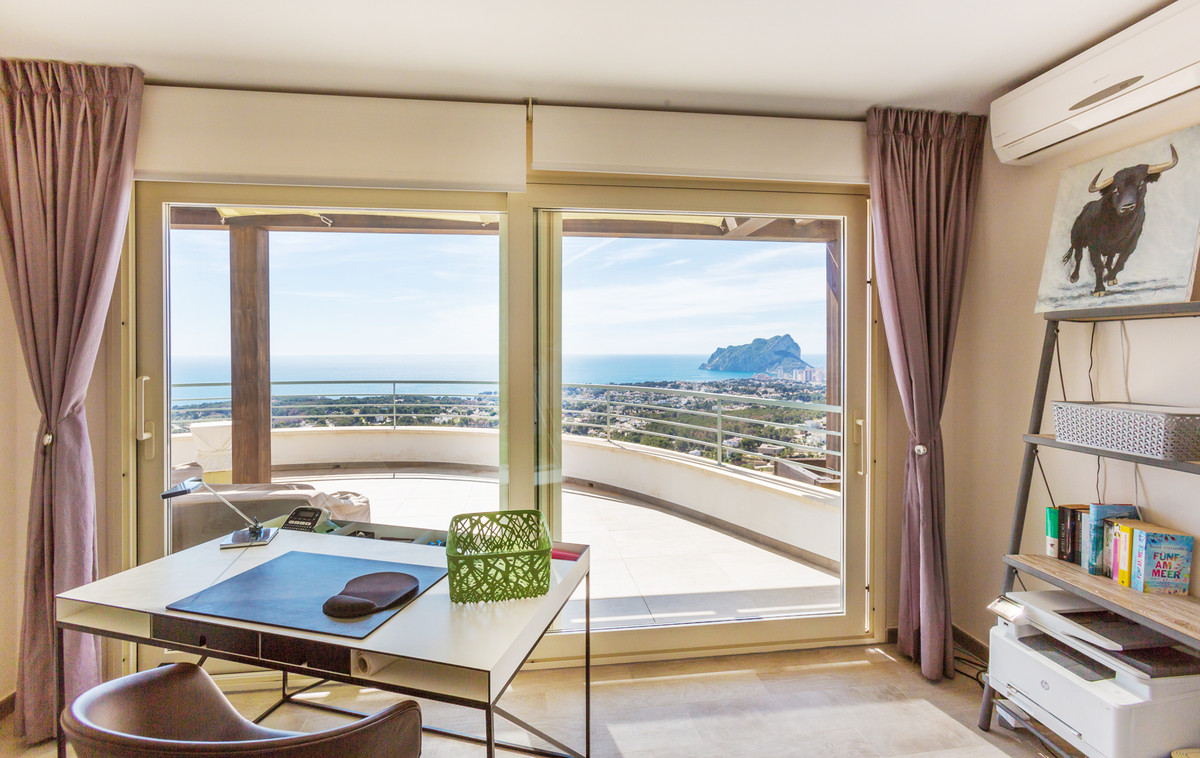 4 Bed Townhouse for sale in La Fustera Costa Blanca, Alicante, Spain