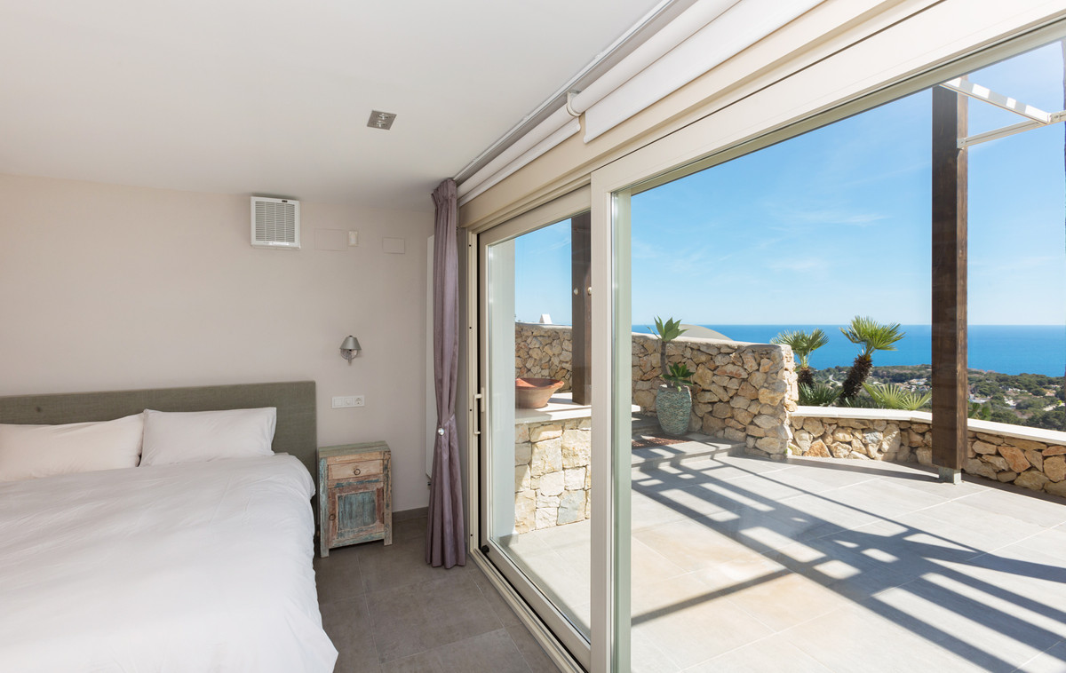 4 Bed Townhouse for sale in La Fustera Costa Blanca, Alicante, Spain