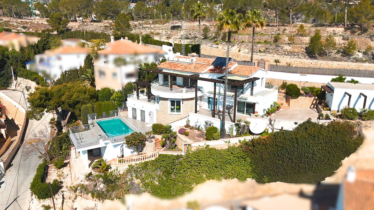 4 Bed Townhouse for sale in La Fustera Costa Blanca, Alicante, Spain