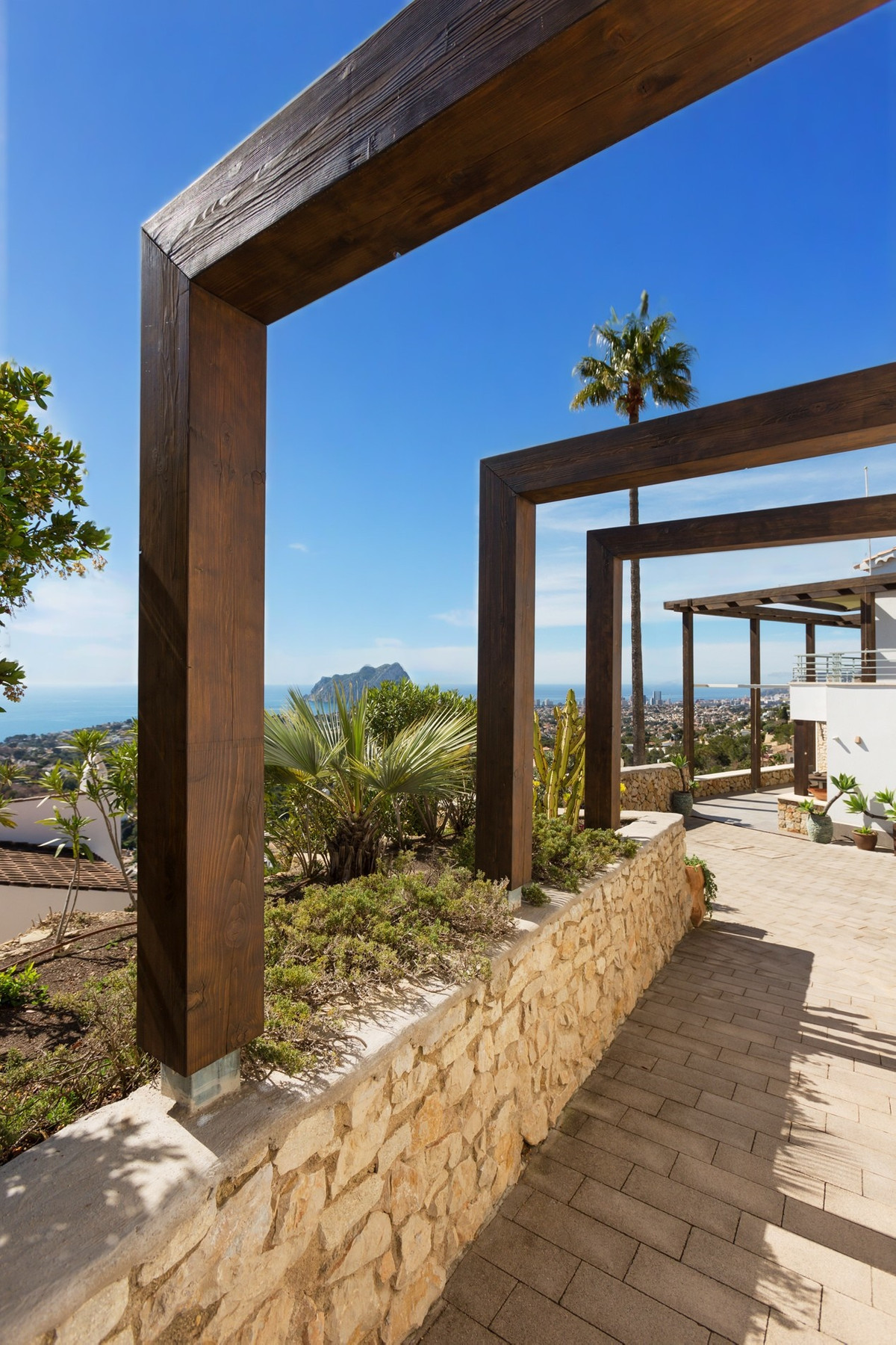 4 Bed Townhouse for sale in La Fustera Costa Blanca, Alicante, Spain