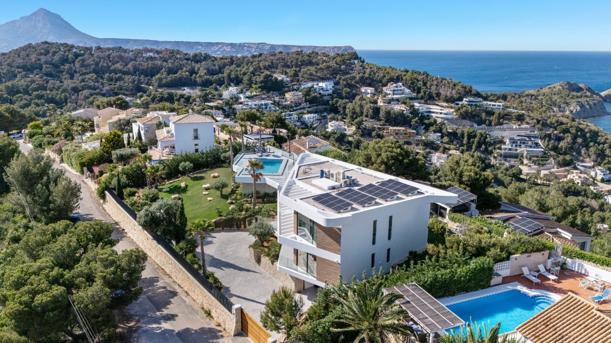4 Bed Townhouse for sale in Javea Costa Blanca, Alicante, Spain