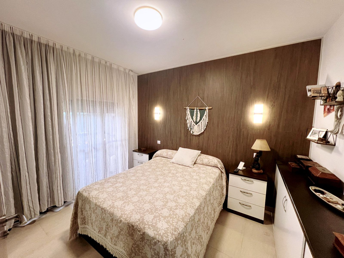 2 Bed Apartment for sale in Calahonda Costa Del Sol, Málaga, Spain