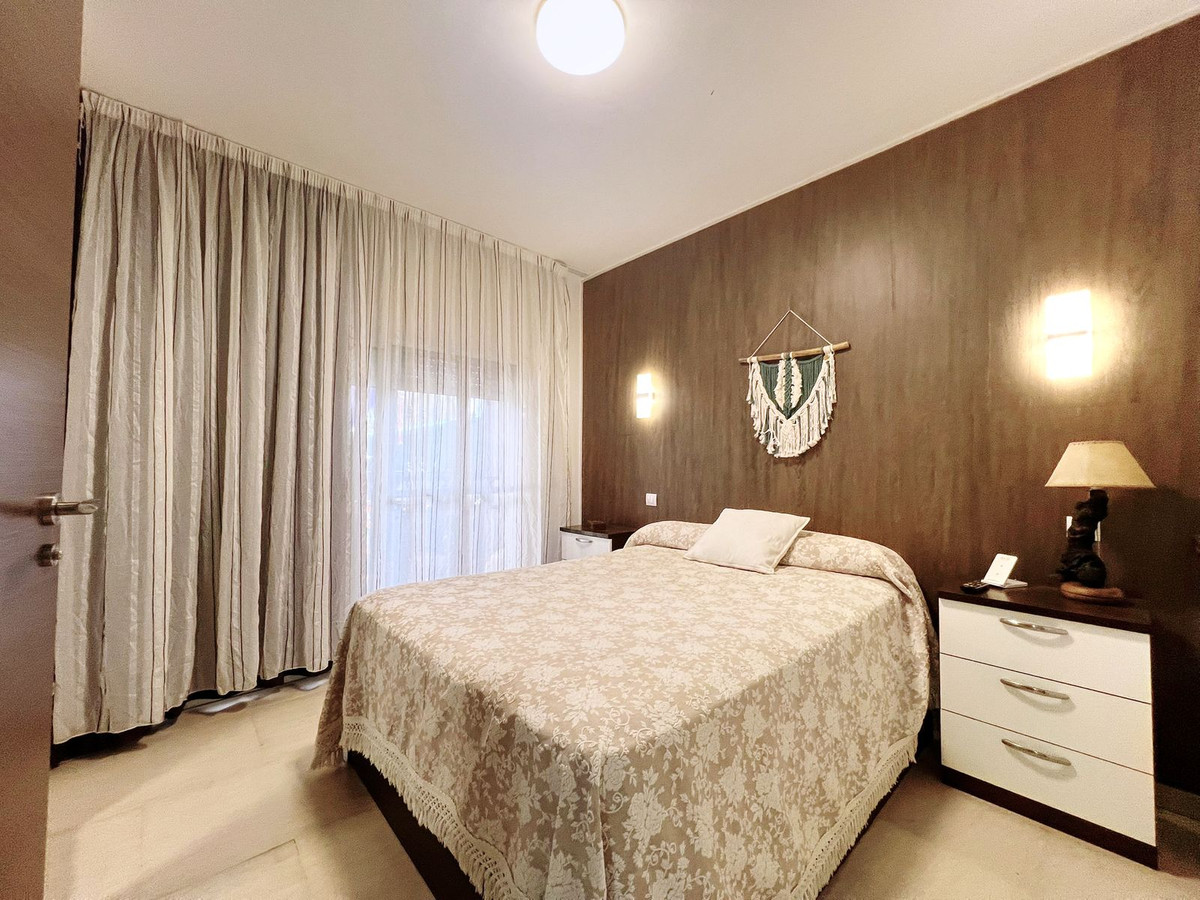 2 Bed Apartment for sale in Calahonda Costa Del Sol, Málaga, Spain