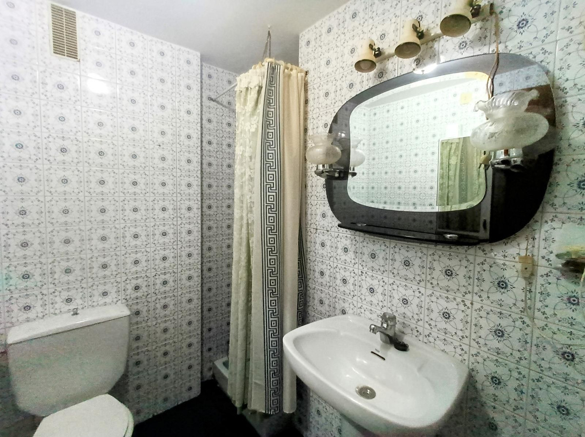 4 Bed Apartment for sale in La Roca Málaga Ciudad, Málaga, Spain
