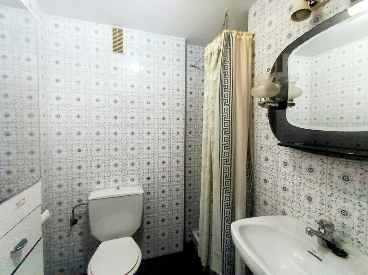 4 Bed Apartment for sale in La Roca Málaga Ciudad, Málaga, Spain