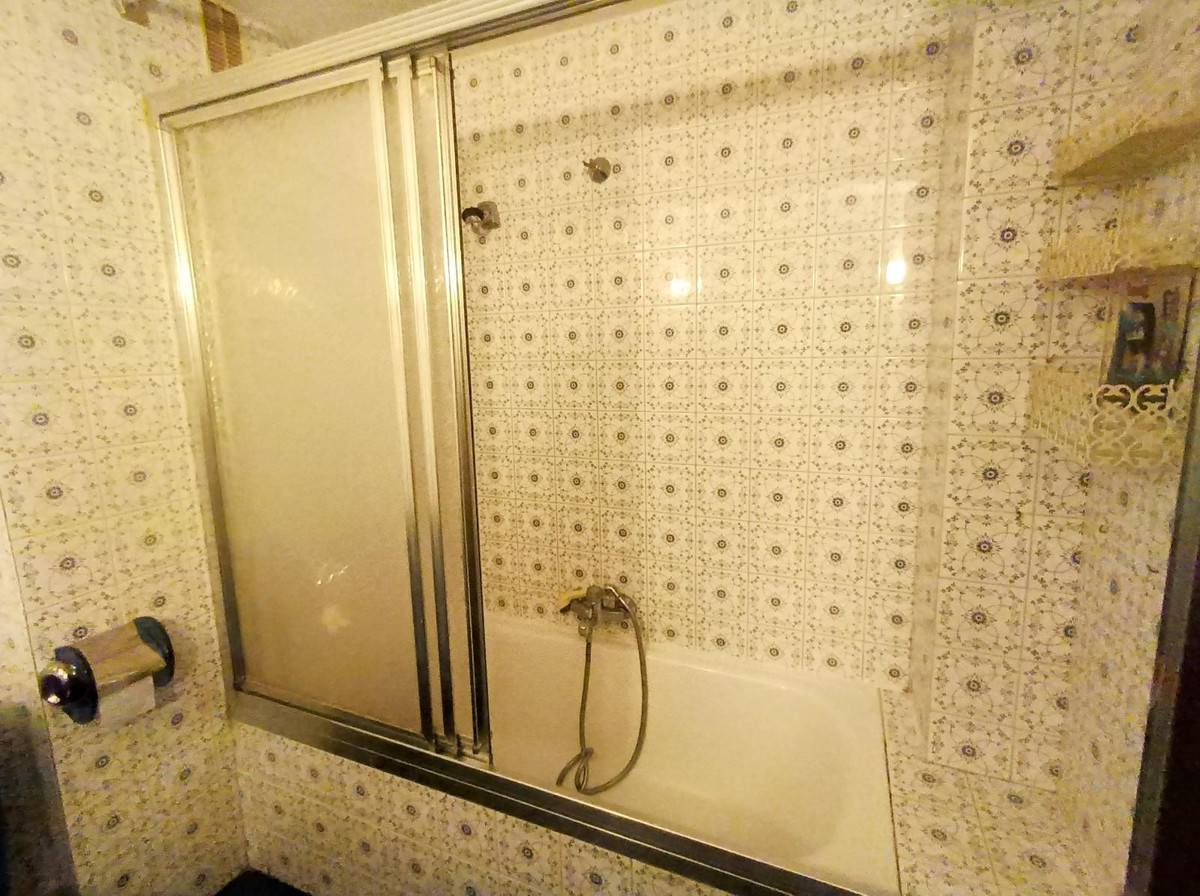 4 Bed Apartment for sale in La Roca Málaga Ciudad, Málaga, Spain