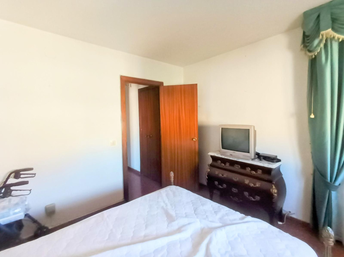 4 Bed Apartment for sale in La Roca Málaga Ciudad, Málaga, Spain