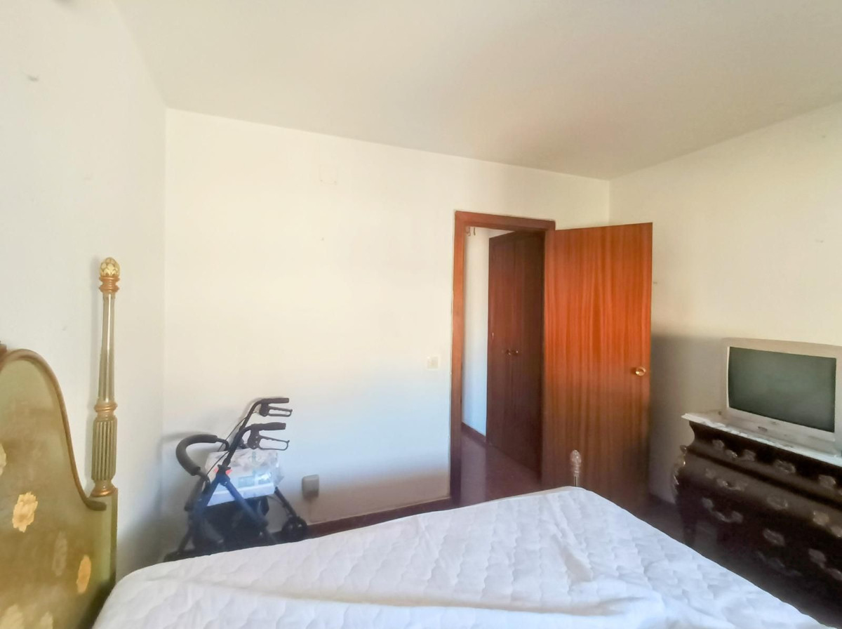 4 Bed Apartment for sale in La Roca Málaga Ciudad, Málaga, Spain