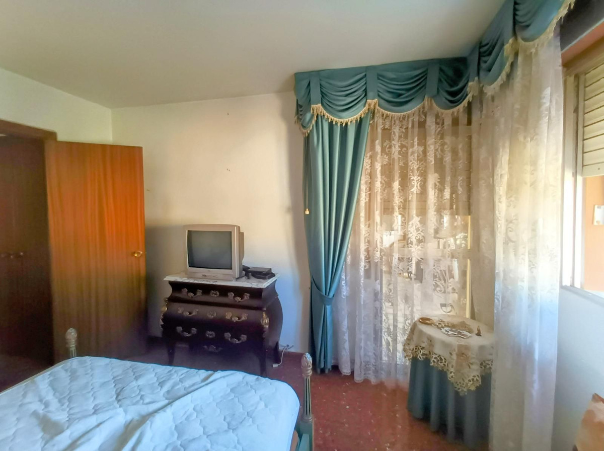 4 Bed Apartment for sale in La Roca Málaga Ciudad, Málaga, Spain