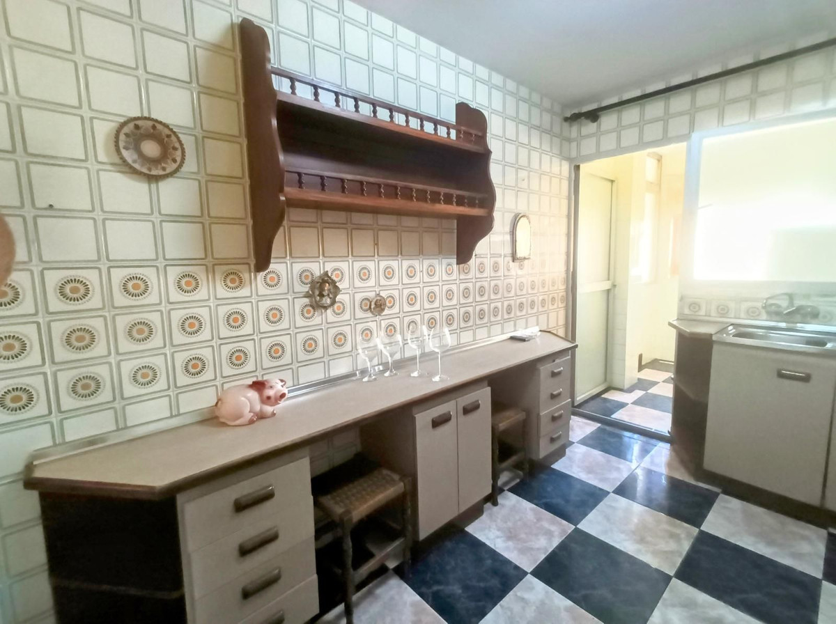 4 Bed Apartment for sale in La Roca Málaga Ciudad, Málaga, Spain