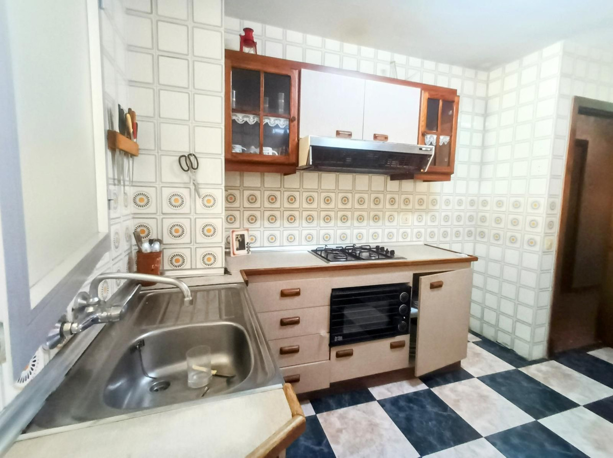4 Bed Apartment for sale in La Roca Málaga Ciudad, Málaga, Spain