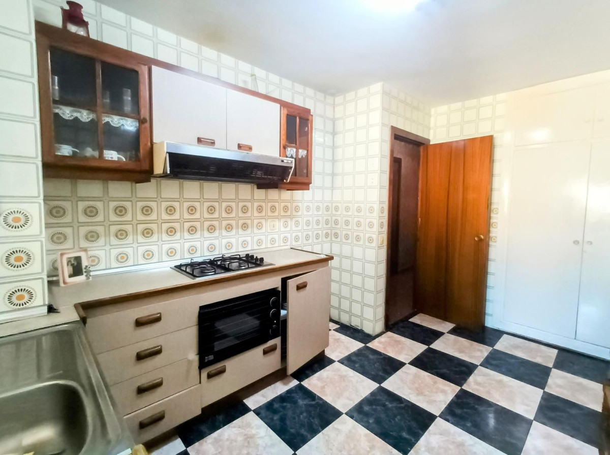 4 Bed Apartment for sale in La Roca Málaga Ciudad, Málaga, Spain