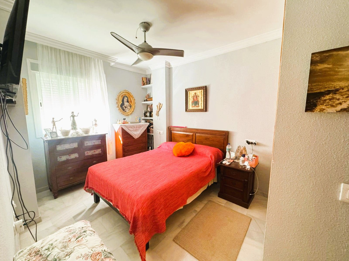 3 Bed Apartment for sale in Las Lagunas Costa Del Sol, Málaga, Spain