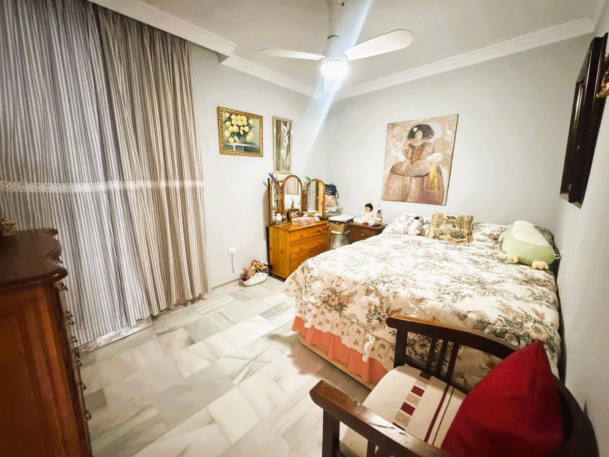 3 Bed Apartment for sale in Las Lagunas Costa Del Sol, Málaga, Spain