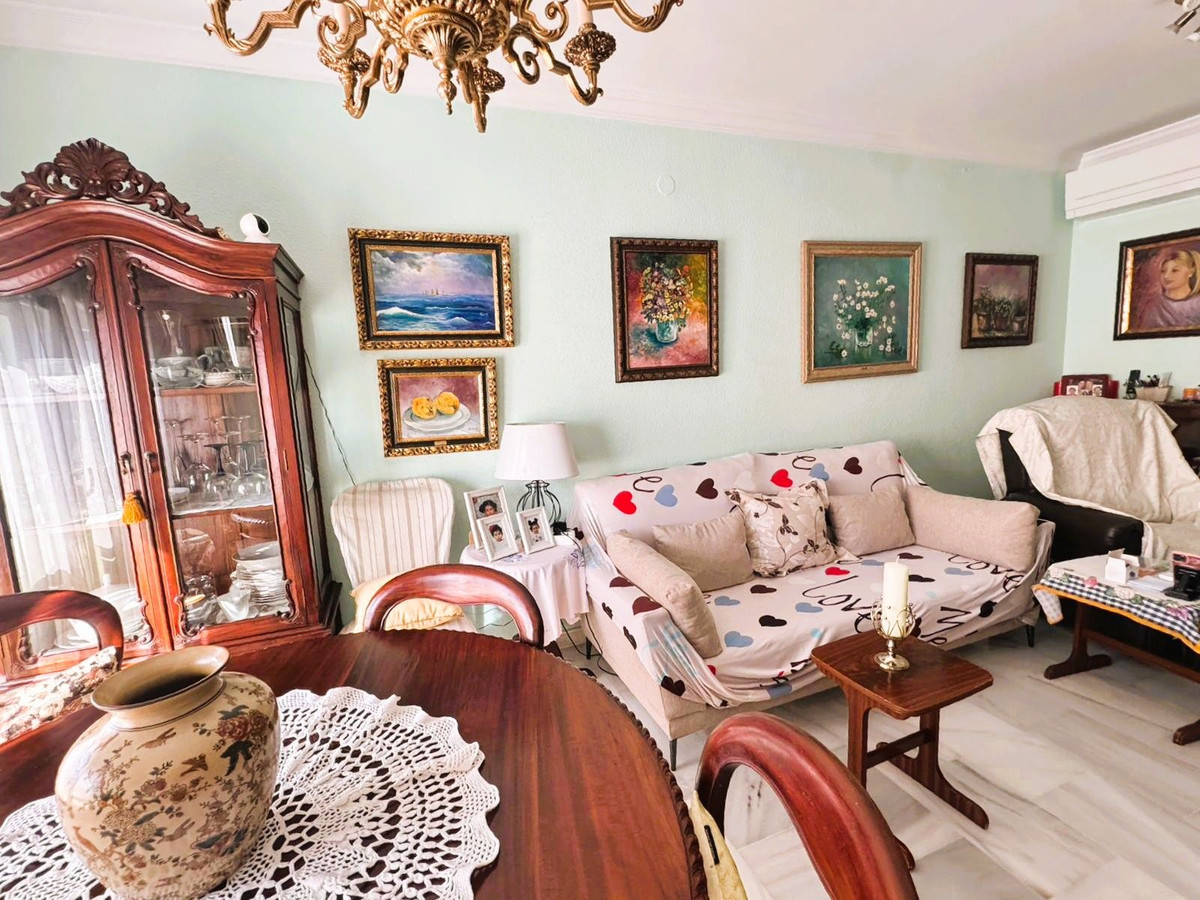 3 Bed Apartment for sale in Las Lagunas Costa Del Sol, Málaga, Spain