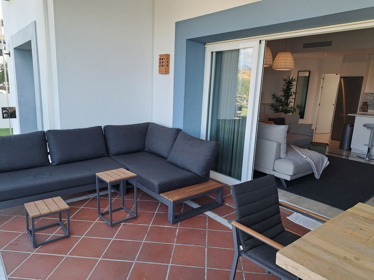 3 Bed Apartment for sale in El Paraiso Costa Del Sol, Málaga, Spain