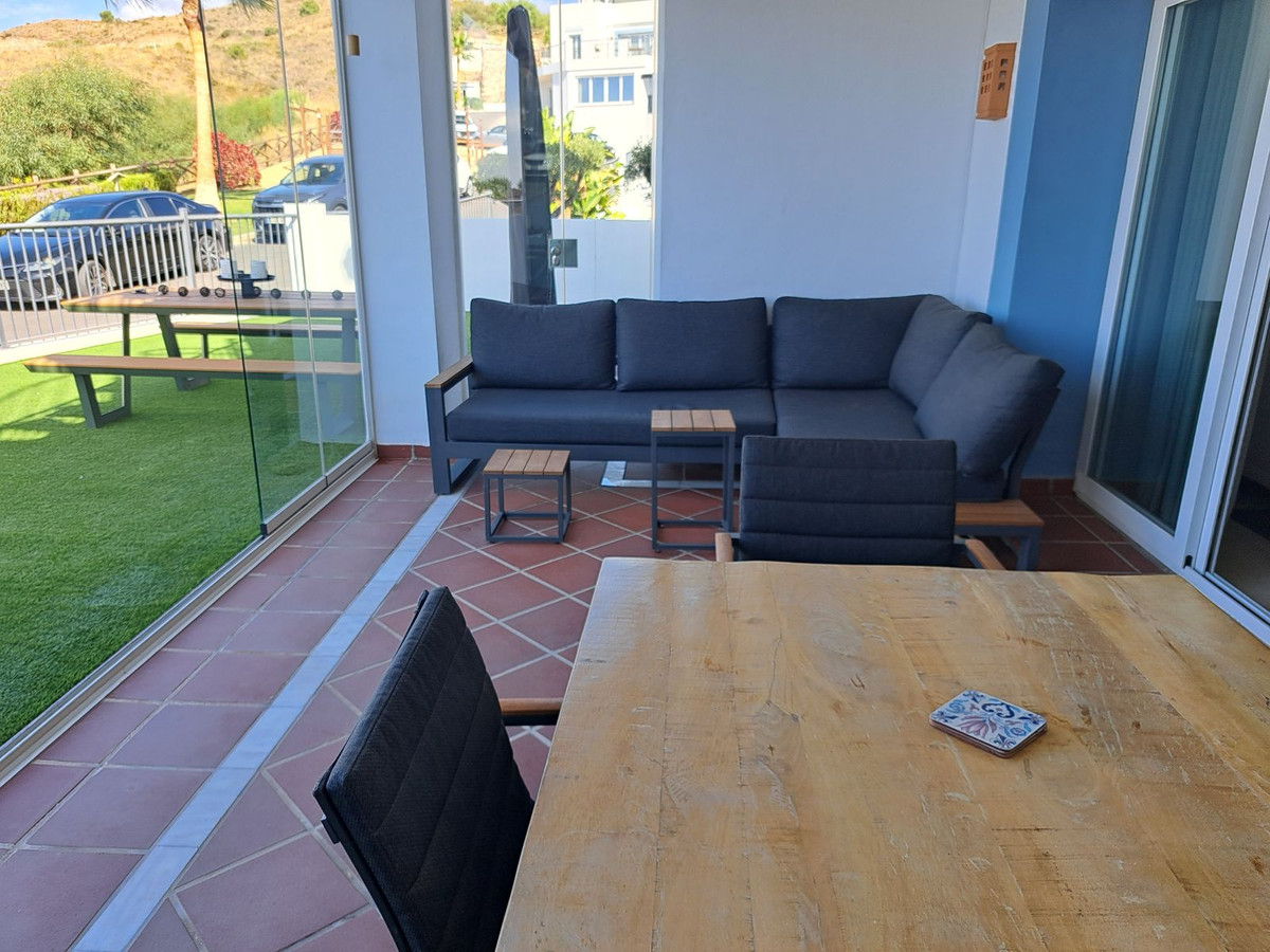 3 Bed Apartment for sale in El Paraiso Costa Del Sol, Málaga, Spain
