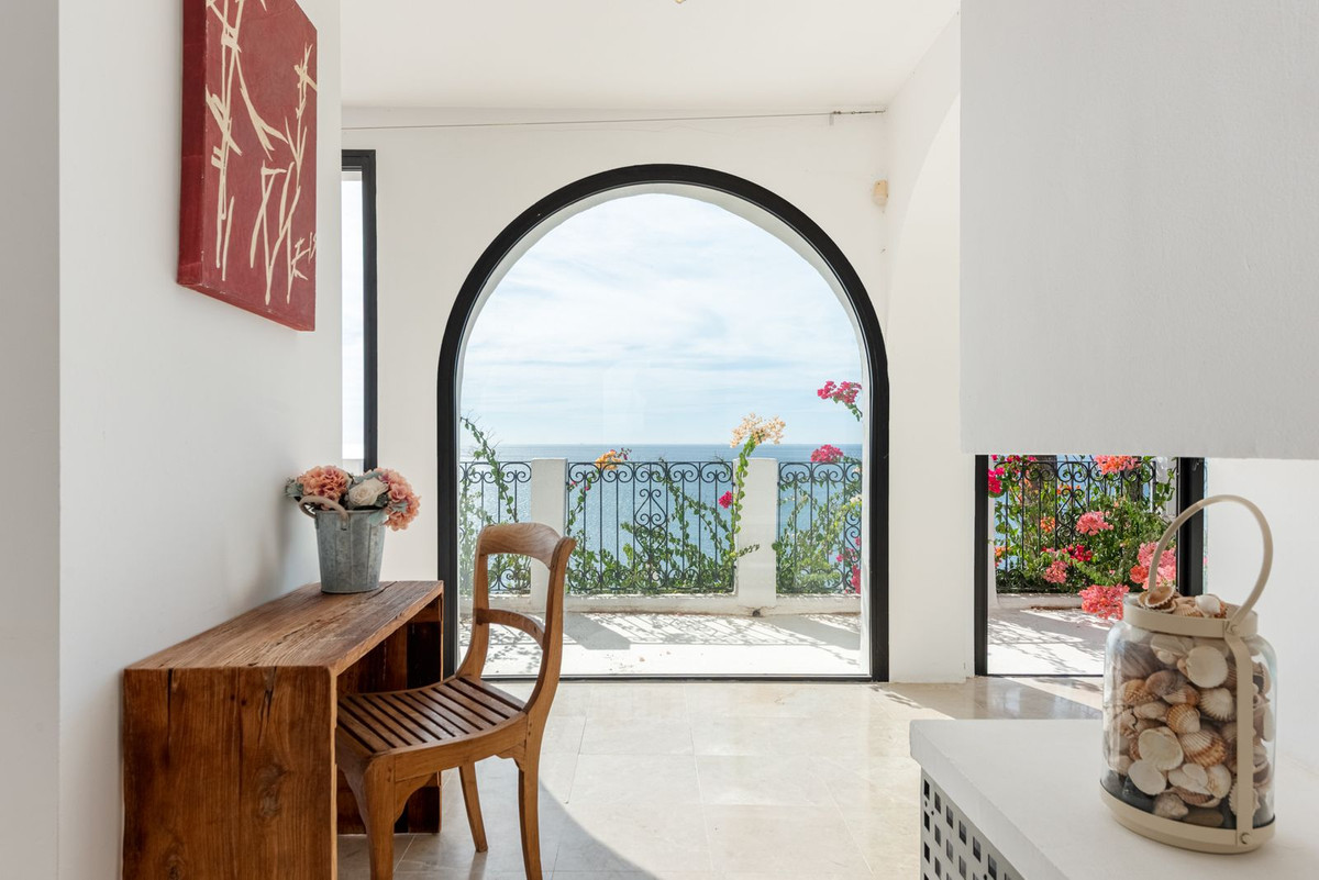 3 Bed Townhouse for sale in Manilva Costa Del Sol, Málaga, Spain