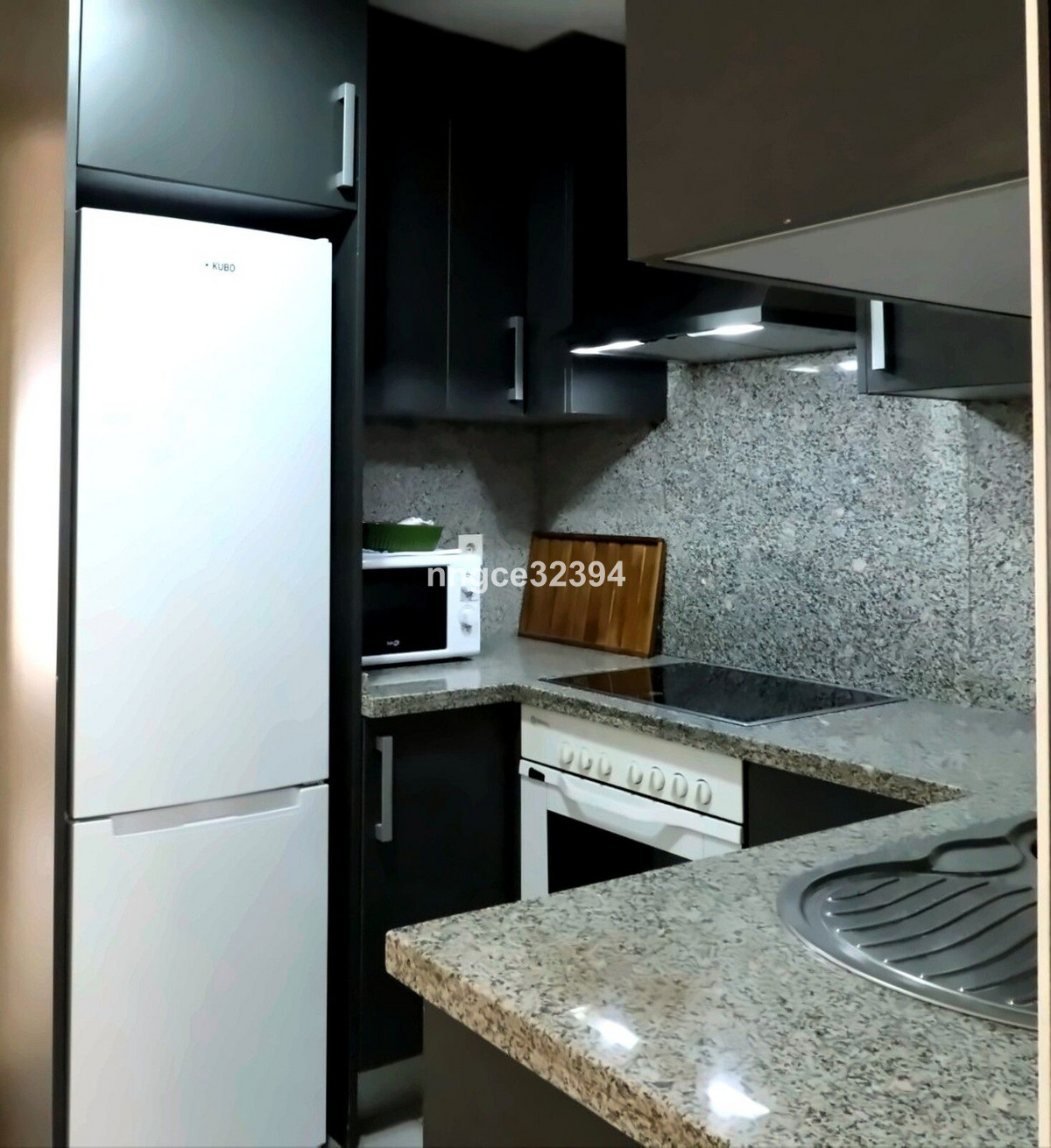 4 Bed Apartment for sale in Estepona Costa Del Sol, Málaga, Spain