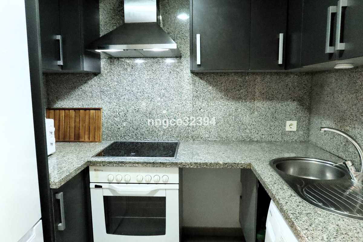 4 Bed Apartment for sale in Estepona Costa Del Sol, Málaga, Spain