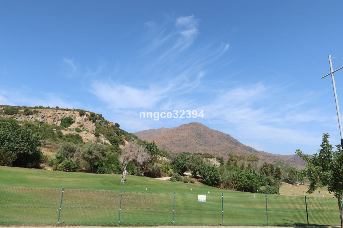 4 Bed Apartment for sale in Estepona Costa Del Sol, Málaga, Spain