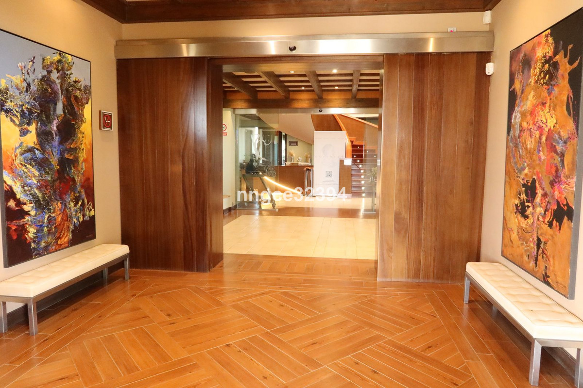 4 Bed Apartment for sale in Estepona Costa Del Sol, Málaga, Spain