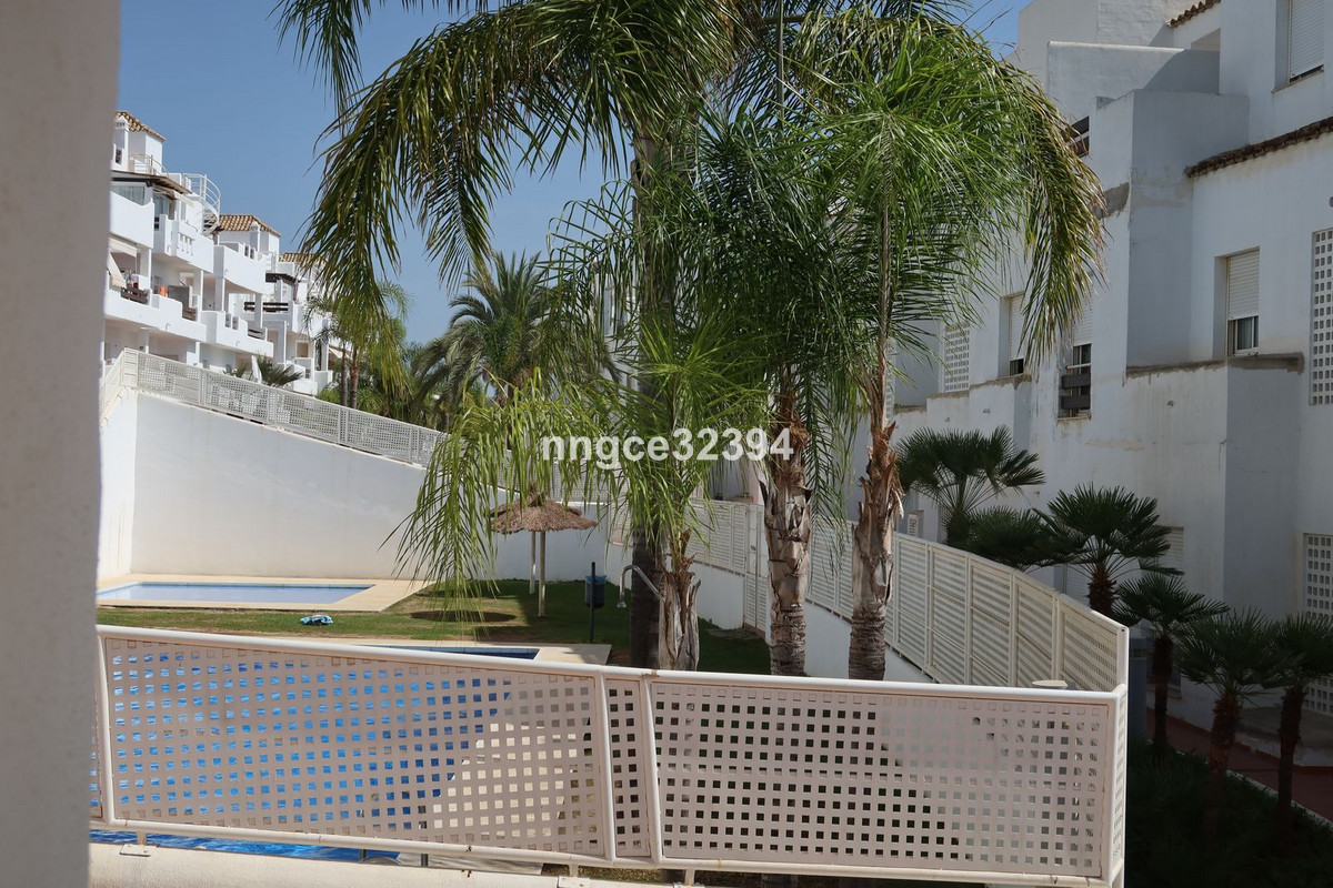 4 Bed Apartment for sale in Estepona Costa Del Sol, Málaga, Spain