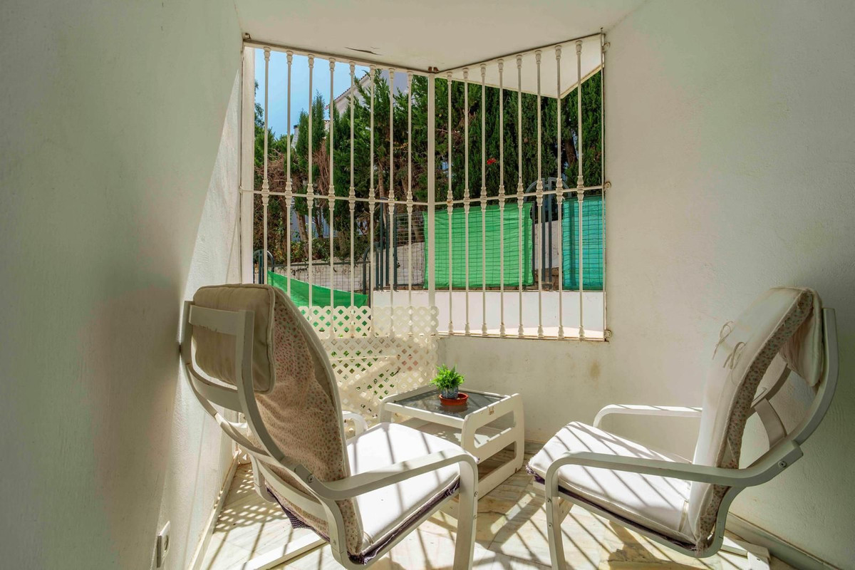 Se vende Apartamento Planta Media de 2 dormitorios en Costa Del Sol, Málaga, España