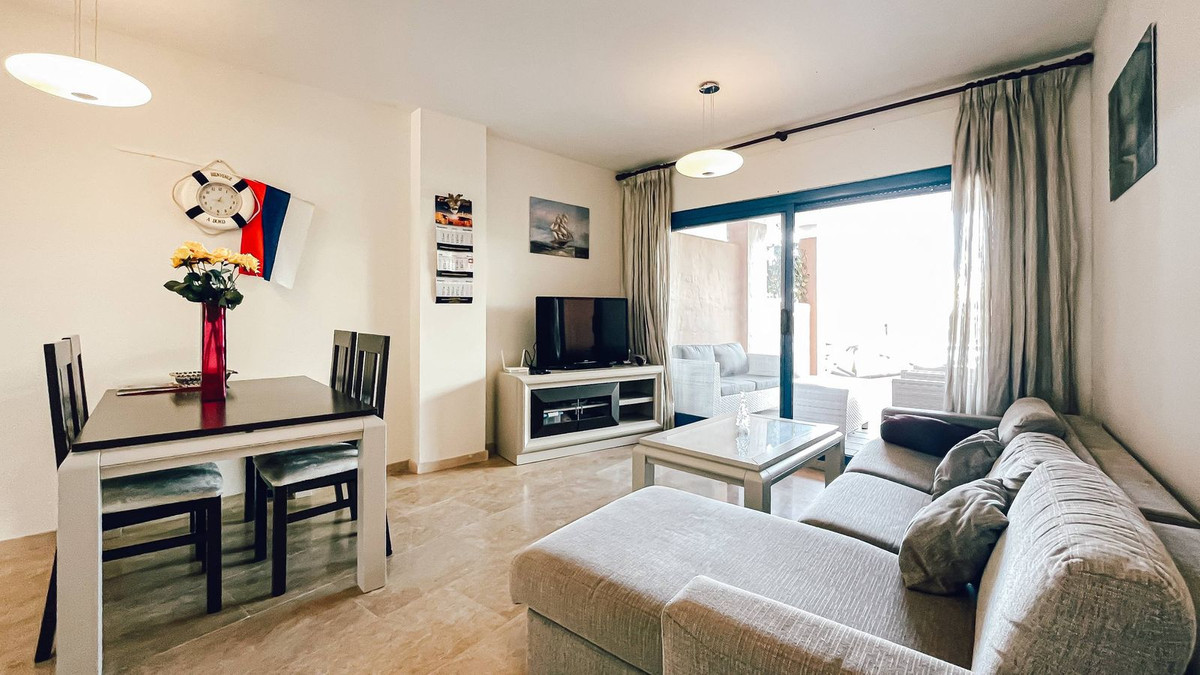 2 Bed Apartment for sale in La Duquesa Costa Del Sol, Málaga, Spain