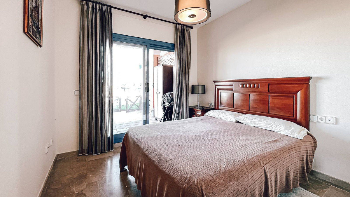 2 Bed Apartment for sale in La Duquesa Costa Del Sol, Málaga, Spain
