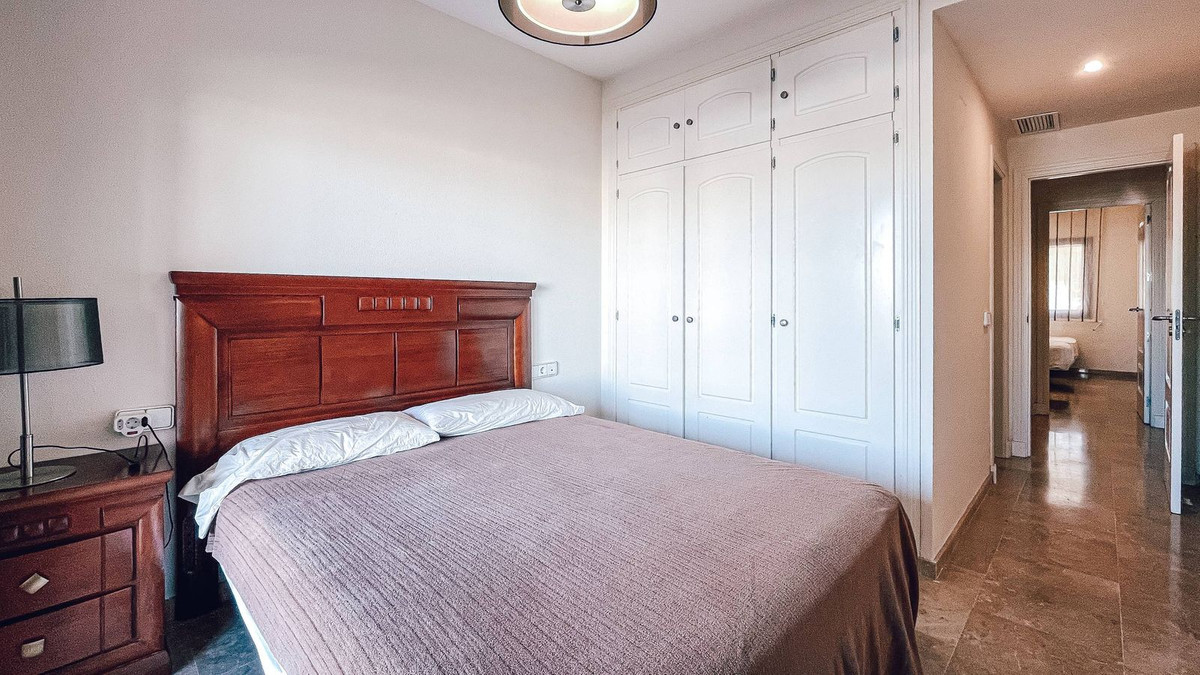 2 Bed Apartment for sale in La Duquesa Costa Del Sol, Málaga, Spain