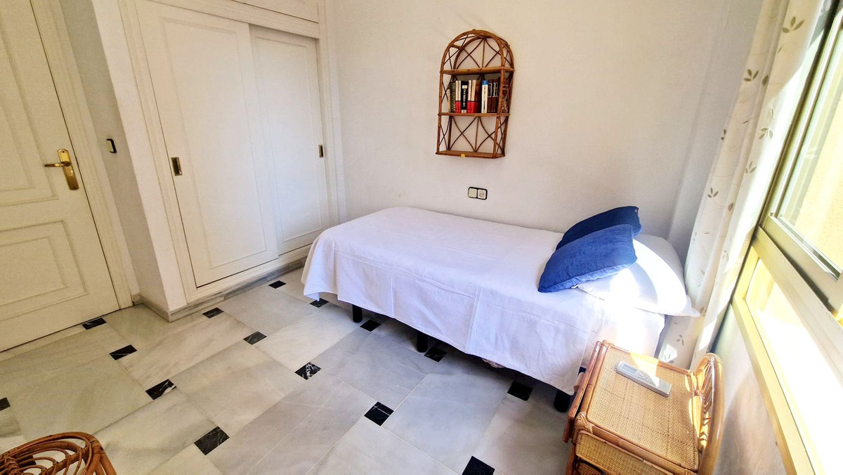 3 Bed Apartment for sale in Fuengirola Costa Del Sol, Málaga, Spain