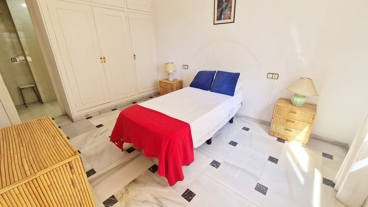 3 Bed Apartment for sale in Fuengirola Costa Del Sol, Málaga, Spain