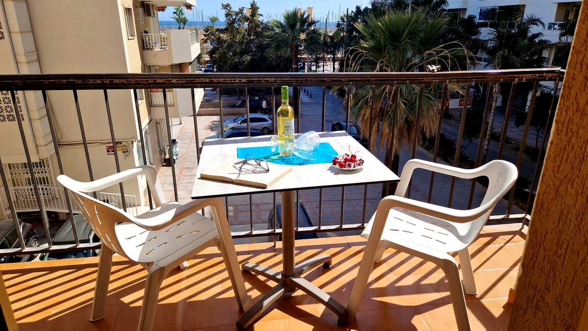 3 Bed Apartment for sale in Fuengirola Costa Del Sol, Málaga, Spain