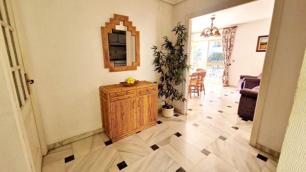 3 Bed Apartment for sale in Fuengirola Costa Del Sol, Málaga, Spain