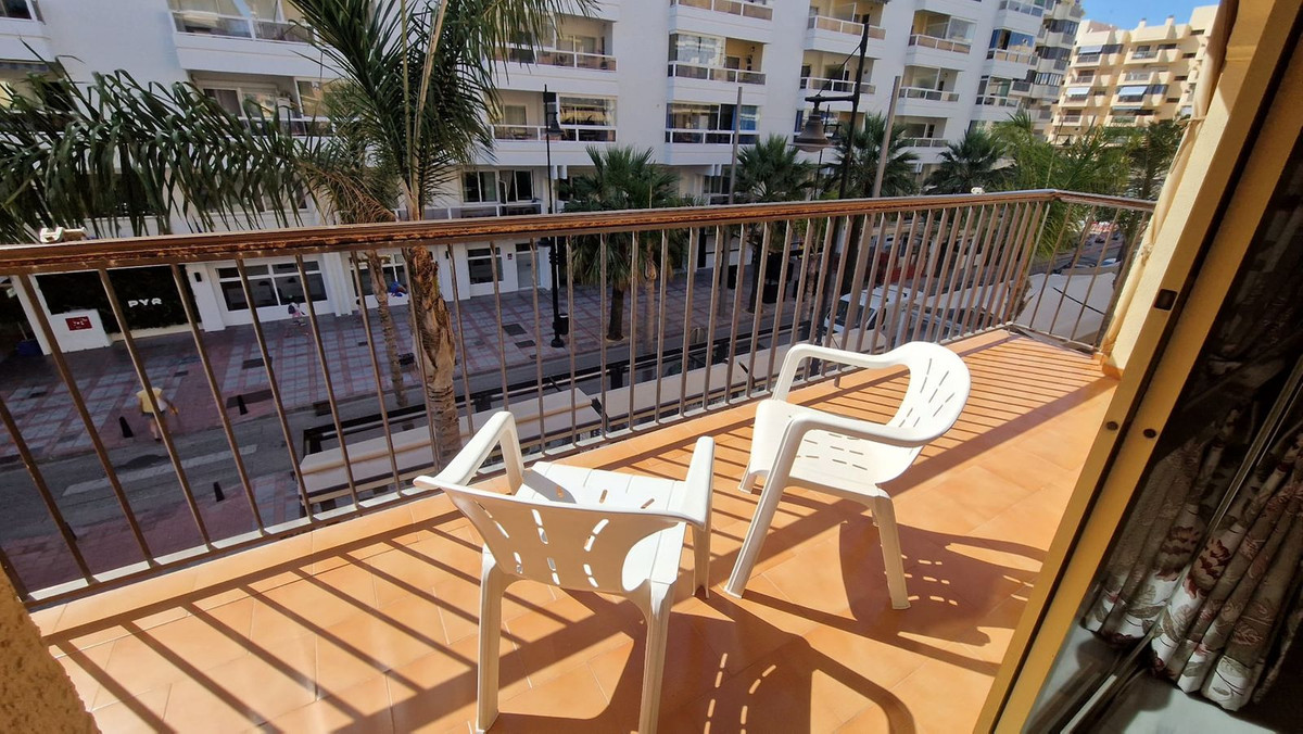 3 Bed Apartment for sale in Fuengirola Costa Del Sol, Málaga, Spain