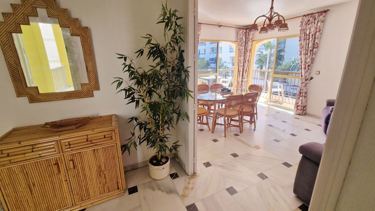 3 Bed Apartment for sale in Fuengirola Costa Del Sol, Málaga, Spain