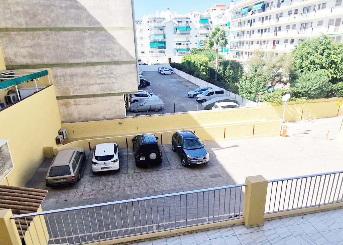 3 Bed Apartment for sale in Fuengirola Costa Del Sol, Málaga, Spain
