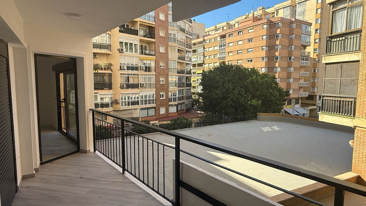 3 Bed Apartment for sale in Malagueta Málaga Ciudad, Málaga, Spain