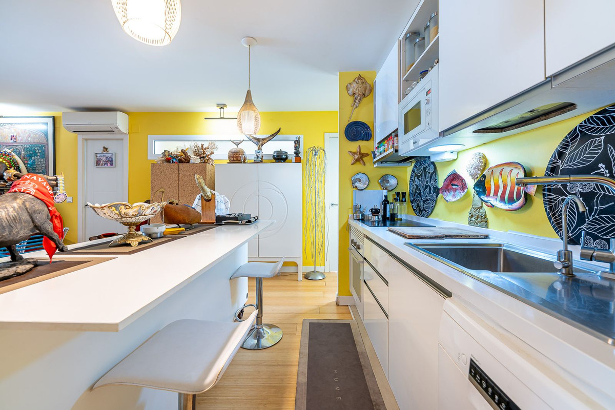 Se vende Apartamento en Planta Última de 3 dormitorios en Costa Del Sol, Málaga, España