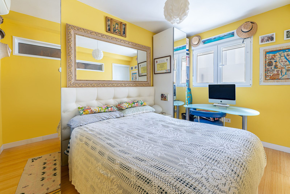Se vende Apartamento en Planta Última de 3 dormitorios en Costa Del Sol, Málaga, España