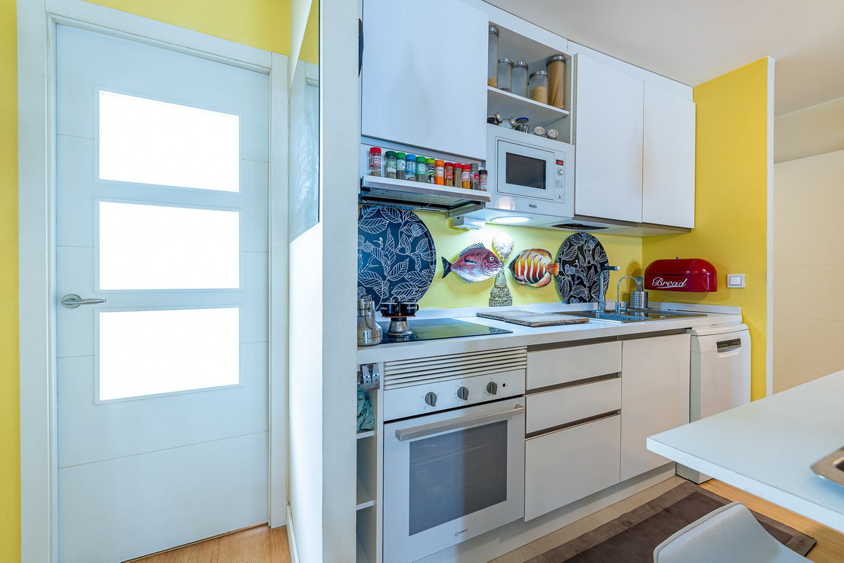 Se vende Apartamento en Planta Última de 3 dormitorios en Costa Del Sol, Málaga, España